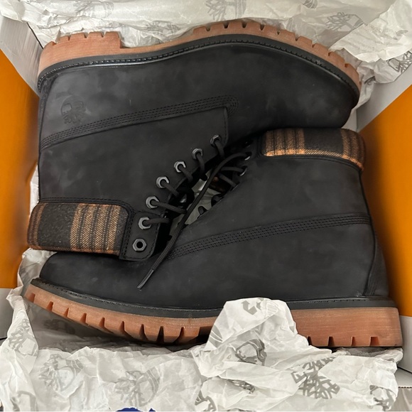 Timberland Boots Men's 11 Warm Lined 6" WATERPROOF Black Nubuck Plaid Tan Boots - Picture 11 of 13